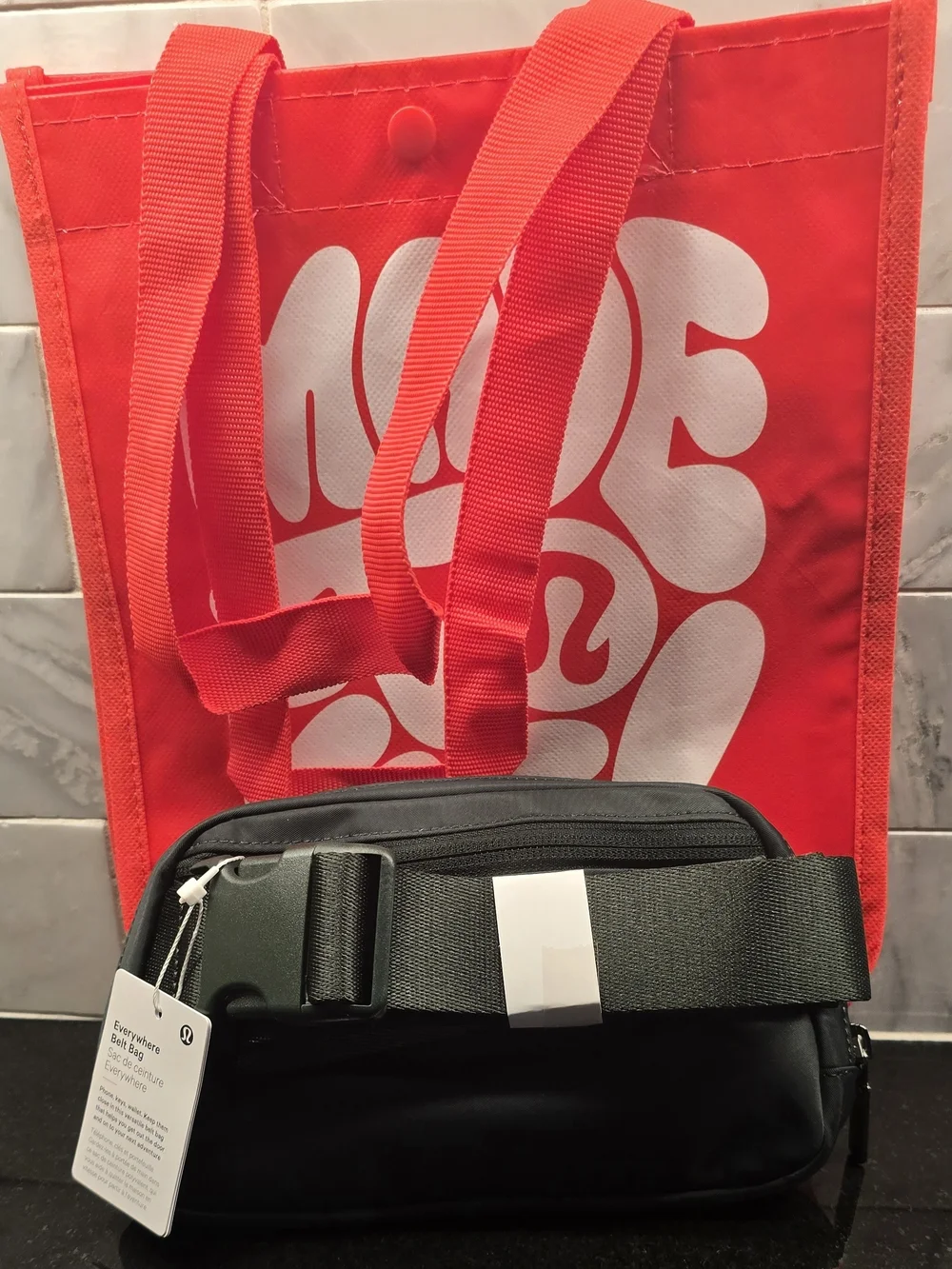 New Lululemon Rainforest Green Everywhere Belt Bag With Lulu Shopping Bag - Picture 2 of 4